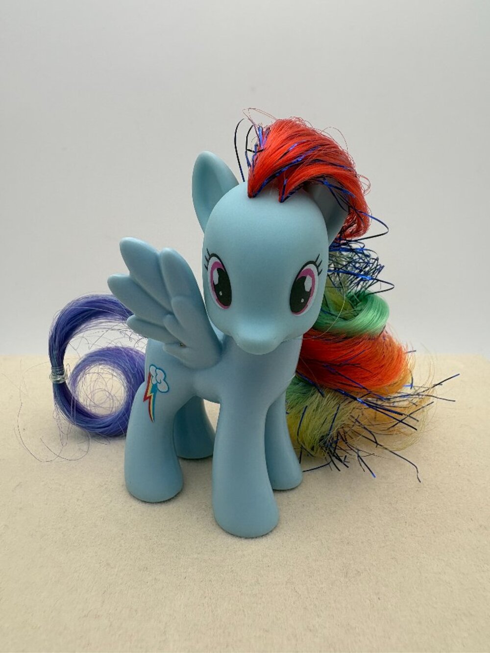 My Little Pony (MLP) Rainbow Dash 2010 G4 Hexagon Eyes Tinsel Hair (MLP: LT2-15)